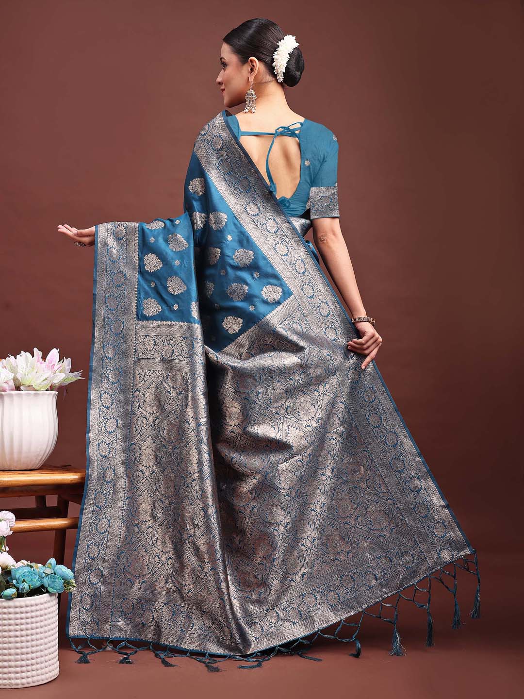 Astita Royal Blue Banarasi Silk Saree with Zari Weaving β A Timeless Tale of Elegance