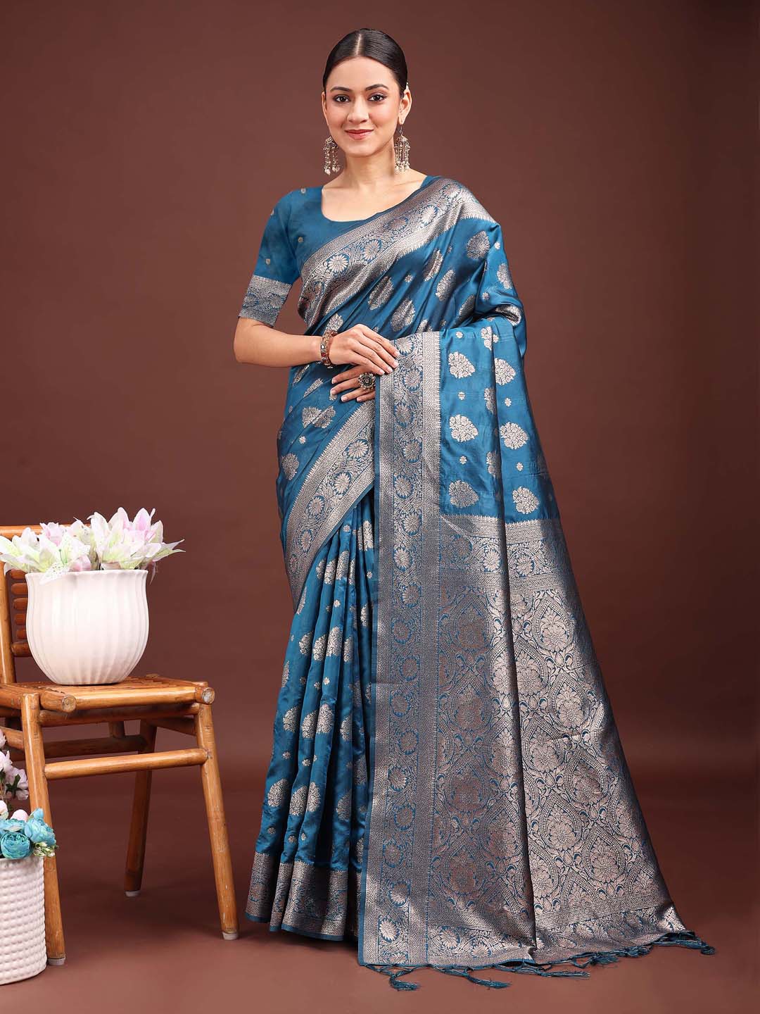 Astita Royal Blue Banarasi Silk Saree with Zari Weaving β A Timeless Tale of Elegance