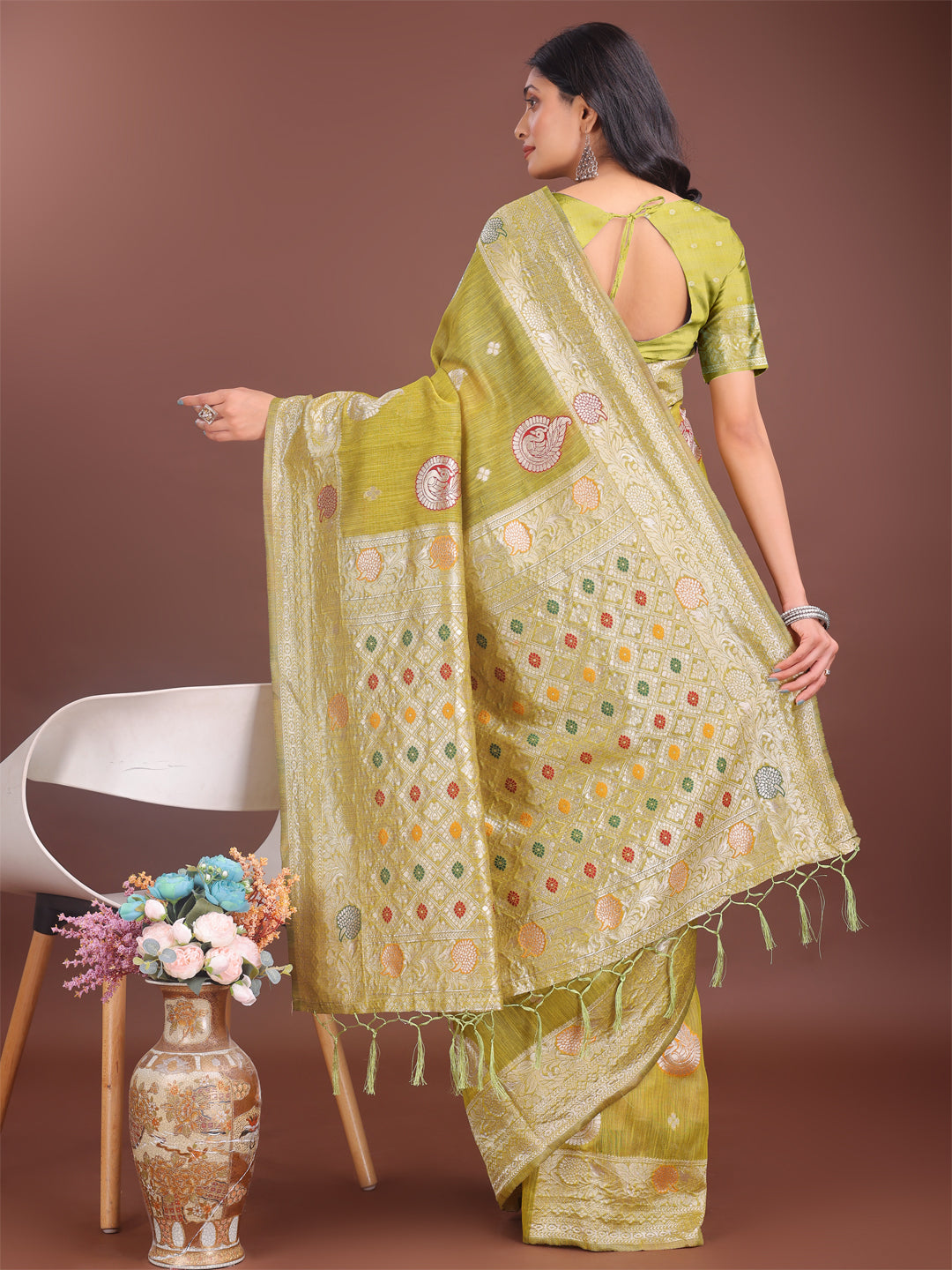 Astita Elegant Olive Green Linen Cotton Saree with Zari Border & Woven Motifs – Perfect for Sophisticated Everyday & Festive Looks