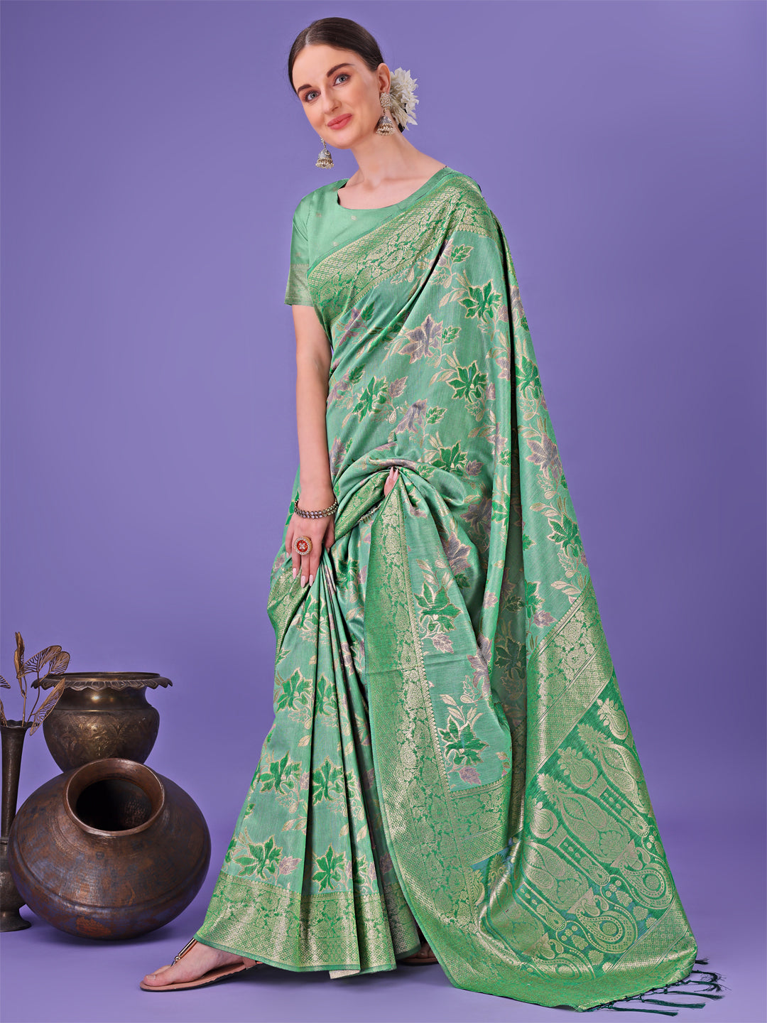 Astita Elegant Green Floral Lichi Silk Saree with Zari Weaving and Rich Pallu – Wedding & Festive Wear Saree