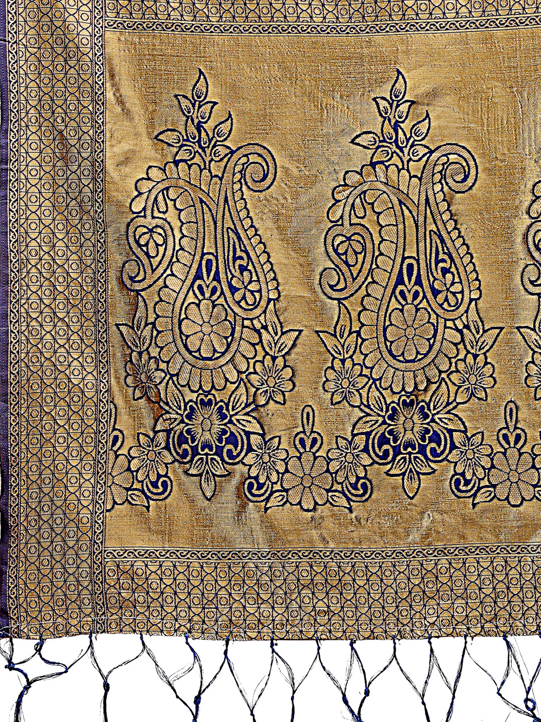 Astita Majestic Navy Blue Silk Saree with Gold Zari & Floral Design – Perfect for Festive & Traditional Occasions