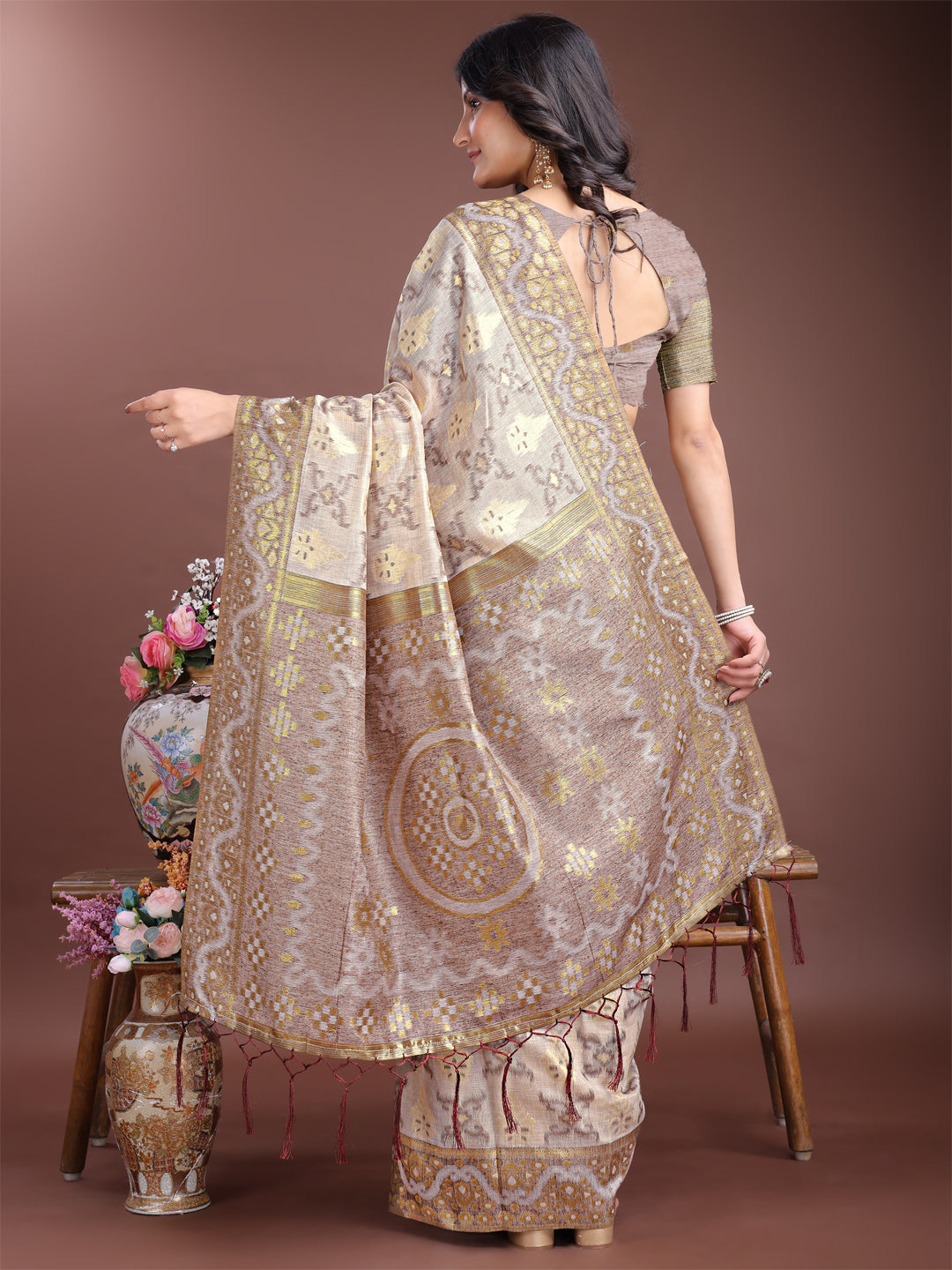 Astita Graceful Beige & Brown Linen Cotton Saree – Lightweight Elegance for Modern Women