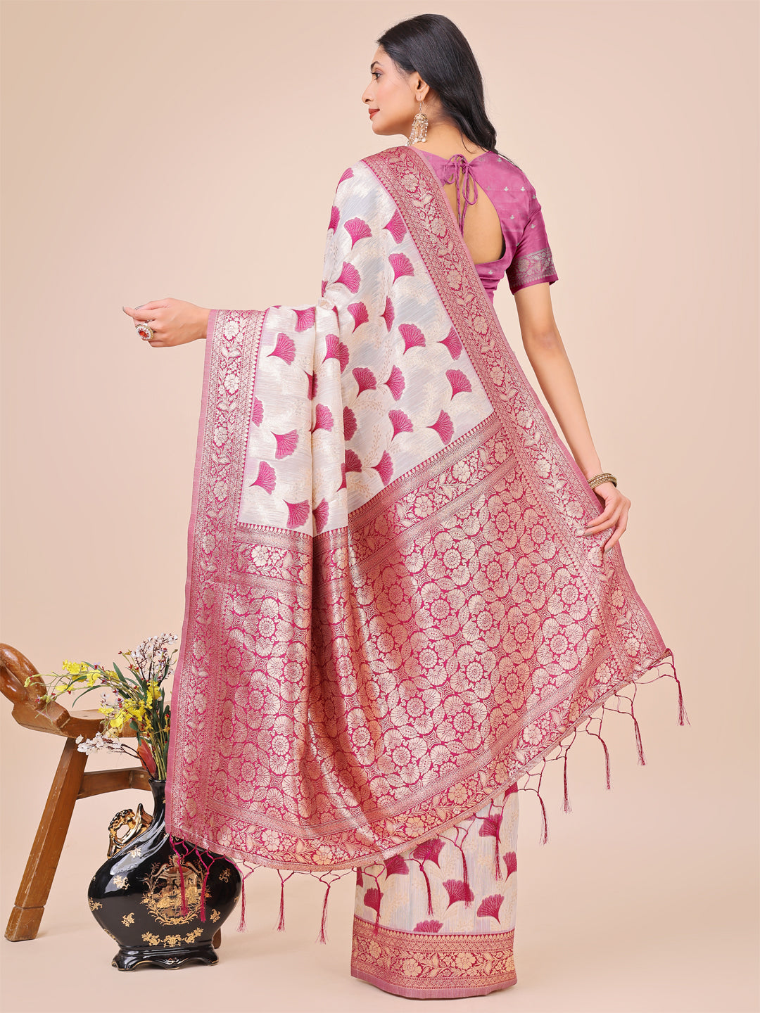 Elegant Off-White & Magenta Linen Cotton Saree with Zari Woven Border and Pallu
