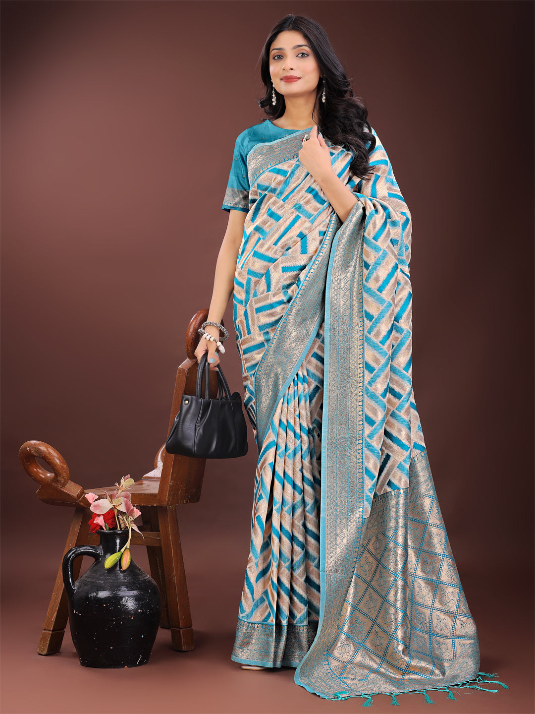 Astita Elegant Sea Green & Cream Linen Saree with Geometric Design and Zari Border – Festive & Party Wear