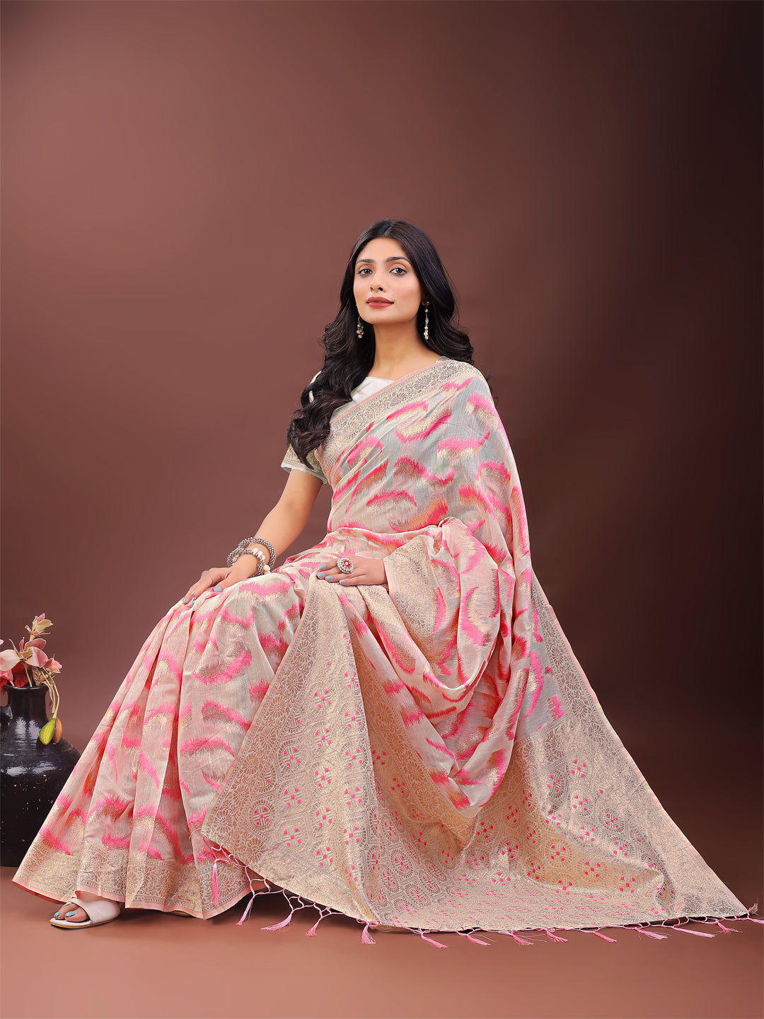 Astita Elegant Beige & Coral Linen Saree with Zari Border and Abstract Pattern – Premium Festive & Office Wear