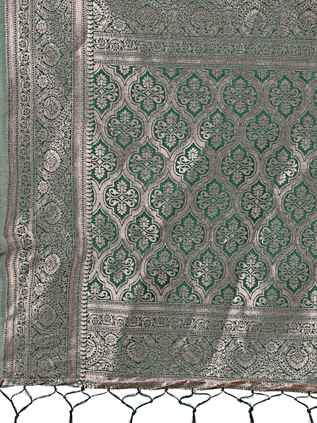 Stunning Beige & Green Linen Saree with Floral Print and Rich Zari Pallu – Festive & Traditional Wear