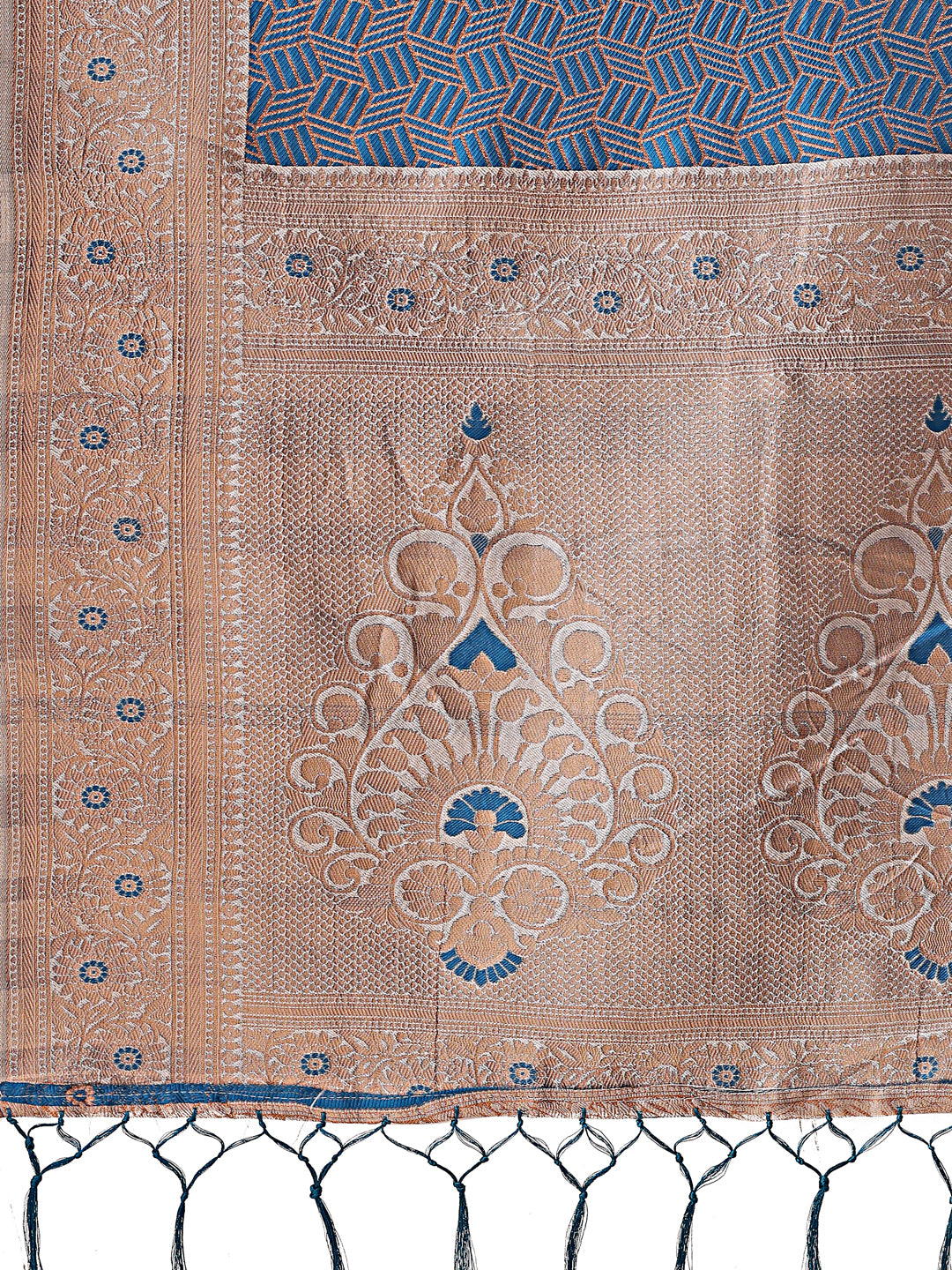 Astita Graceful Blue & Beige Lichi Silk Saree with Elegant Woven Pallu – Timeless Beauty for Every Occasion