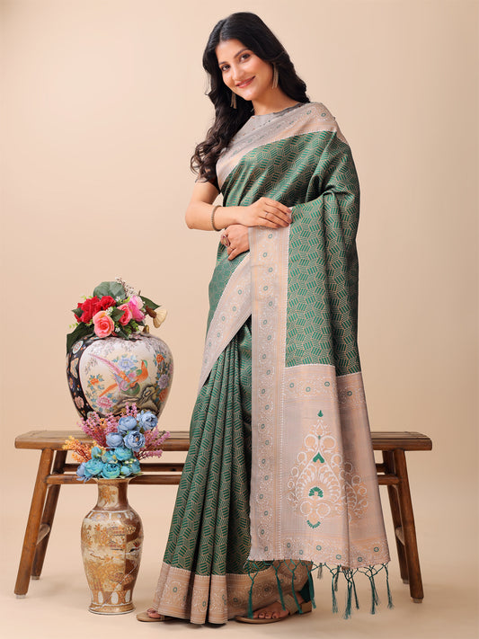 Astita Graceful Green & Beige Lichi Silk Saree with Elegant Woven Pallu – Timeless Beauty for Every Occasion