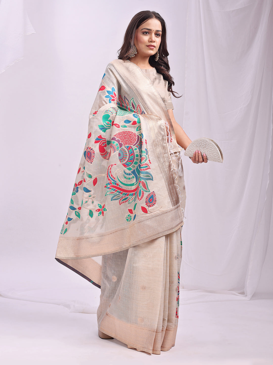 Astita Cream Linen Cotton Saree with Bold Peacock Pallu β Elegant Zari Border Saree for Festive & Party Wear | Lightweight & Soft Fabric