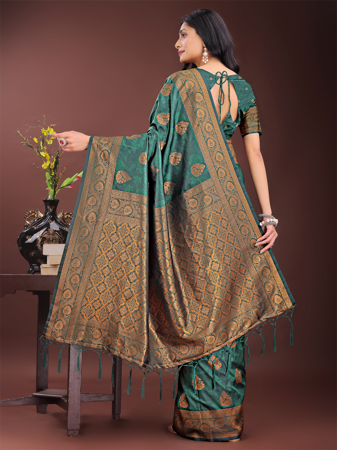 Astita Majestic Dark Green Banarasi Silk Saree with Golden Zari – Timeless Indian Ethnic Elegance for Weddings & Festive Occasions