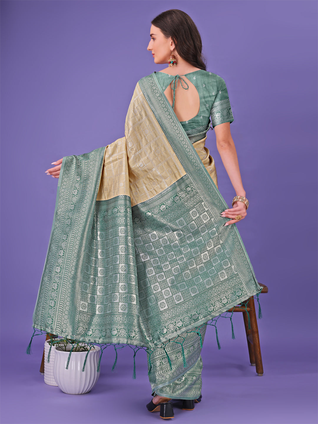 Astita Vibrant Cream & Green Lichi Silk Saree with Rich Woven Border and Contrast Blouse – Festive & Wedding Wear