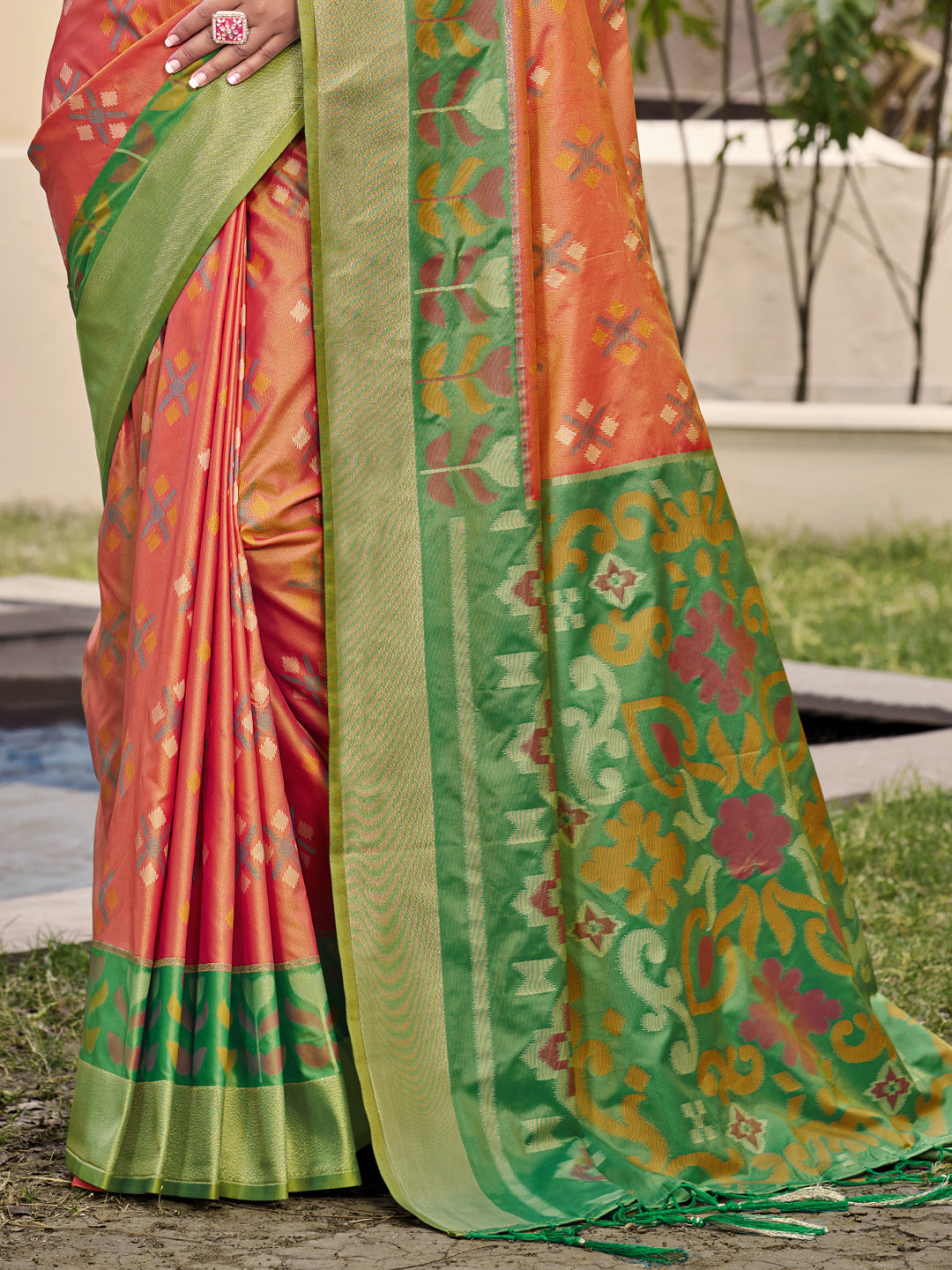 Astita Exquisite Orange & Green Pochampalli Soft Silk Saree with Grand Ikat Woven Pallu – Perfect for Weddings, Festivals & Traditional Celebrations