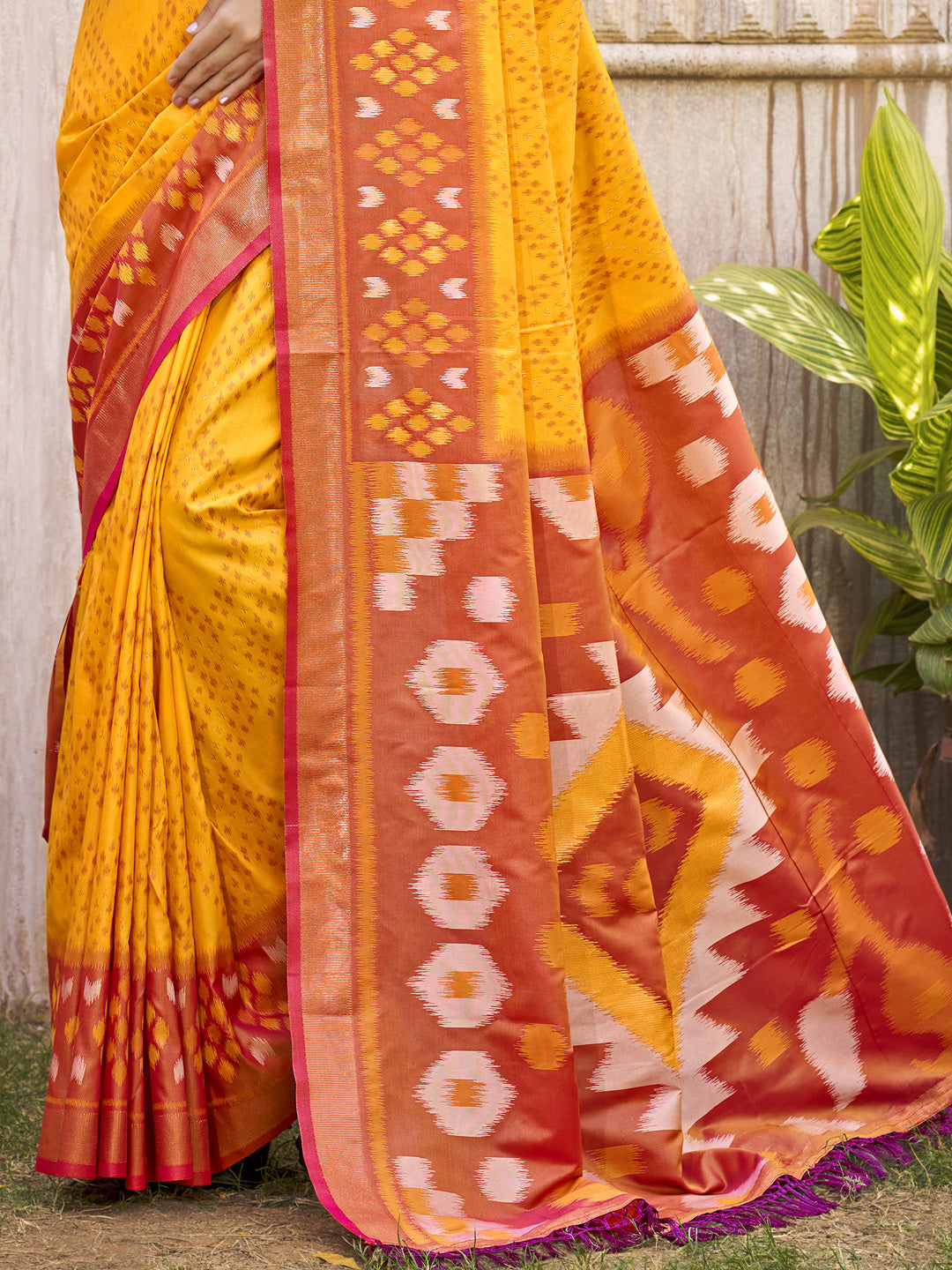 Astita Yellow & Red Pochampalli Soft Silk Saree with Traditional Ikat Woven Pallu – Perfect for Festive Celebrations & Wedding Occasions