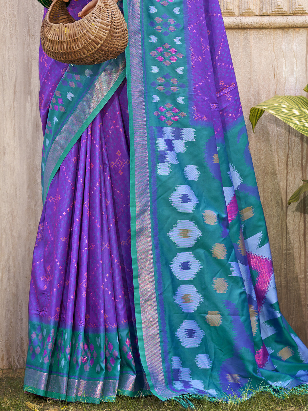 Astita Violet & Sky Blue Pochampalli Soft Silk Saree with Traditional Ikat Woven Pallu – Perfect for Festive Celebrations & Wedding Occasions