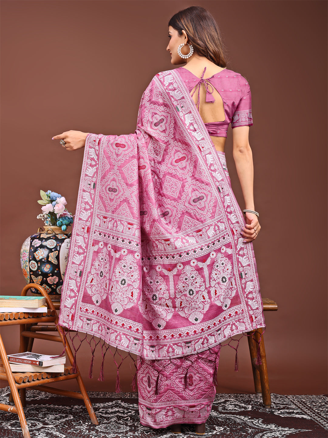 Graceful Pink Printed Saree – A Symphony of Culture and Feminine Charm