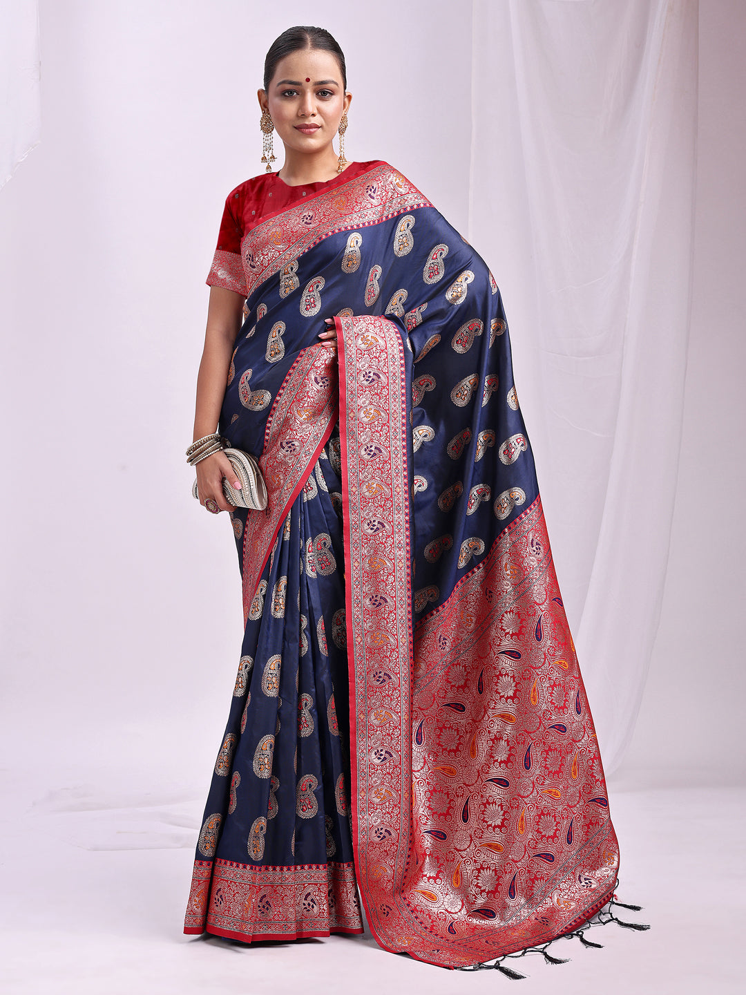 Astita Navy Blue Banarasi Silk Saree with Silver Zari Border & Paisley Design β Festive Wedding Wear | Elegant Traditional Pallu | Soft Silk Finish for Women | Cultural Ethnic Saree