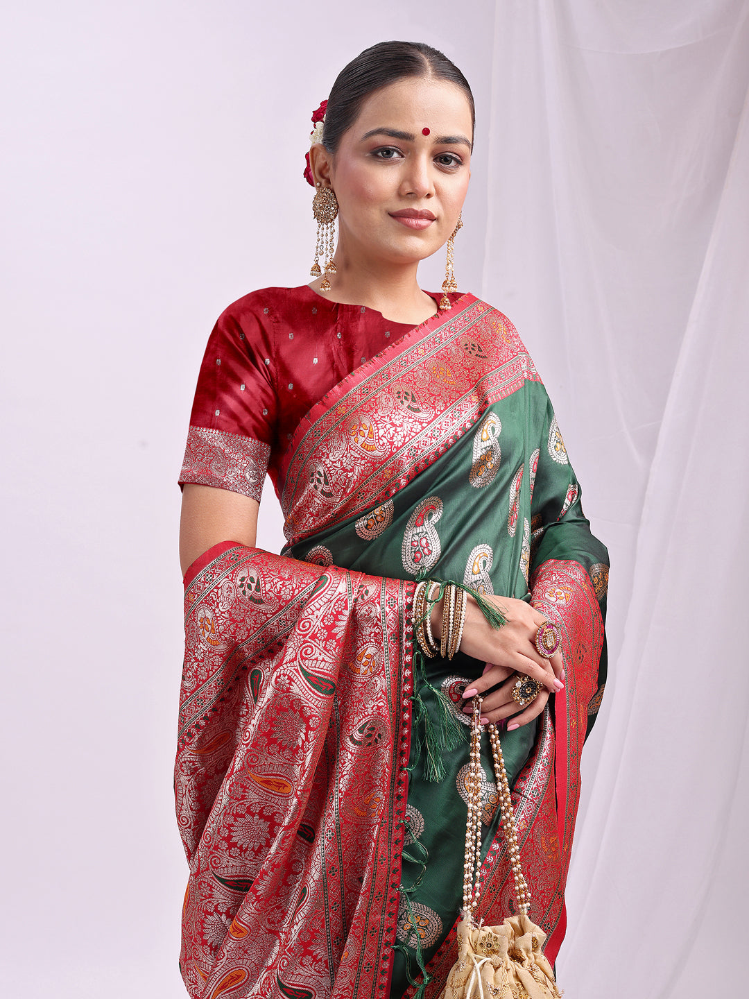 Astita Dark Green Banarasi Silk Saree with Silver Zari Border & Paisley Design β Festive Wedding Wear | Elegant Traditional Pallu | Soft Silk Finish for Women | Cultural Ethnic Saree