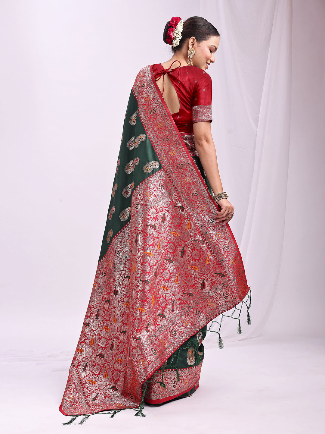 Astita Dark Green Banarasi Silk Saree with Silver Zari Border & Paisley Design β Festive Wedding Wear | Elegant Traditional Pallu | Soft Silk Finish for Women | Cultural Ethnic Saree
