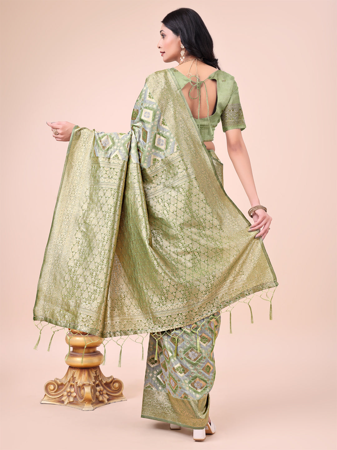 Graceful Mhendi Green Lichi Silk Saree with Contrast Blue Woven Border & Floral Zari Design β Wedding & Festive Wear