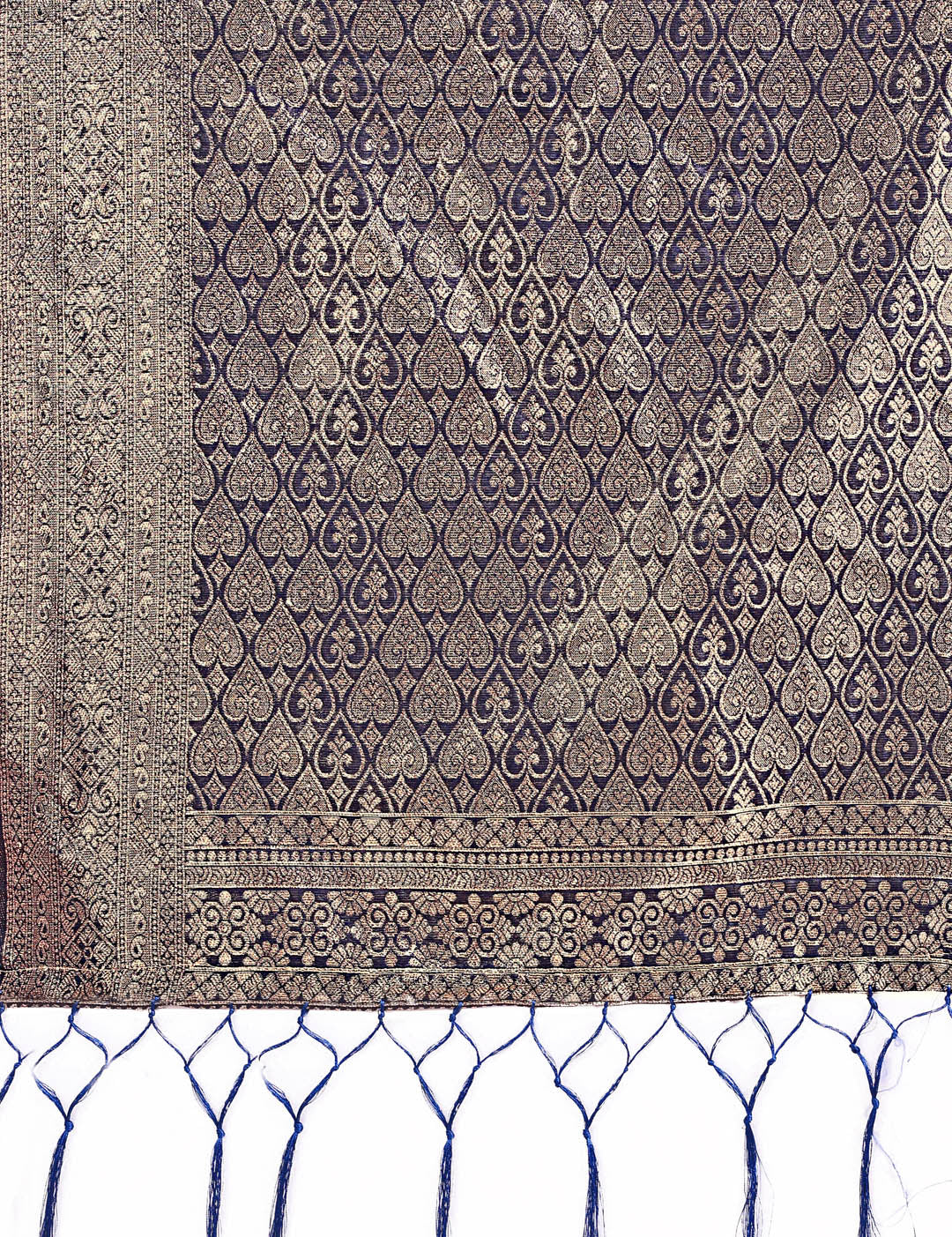 Graceful Navy Blue Lichi Silk Saree with Contrast Blue Woven Border & Floral Zari Design β Wedding & Festive Wear