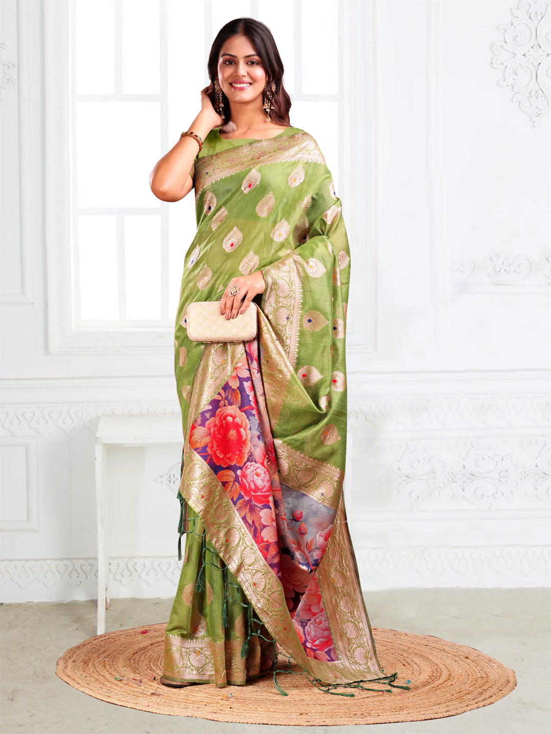 Astita Green Floral Linen Cotton Saree with Zari Border & Digital Printed Pallu – Elegant Sari for Festive Occasions