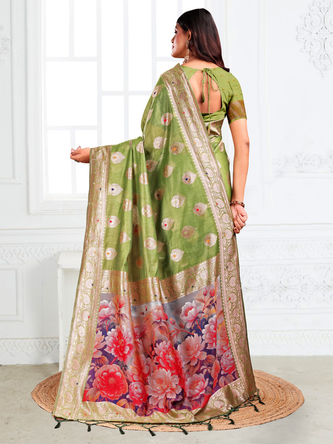 Astita Green Floral Linen Cotton Saree with Zari Border & Digital Printed Pallu – Elegant Sari for Festive Occasions