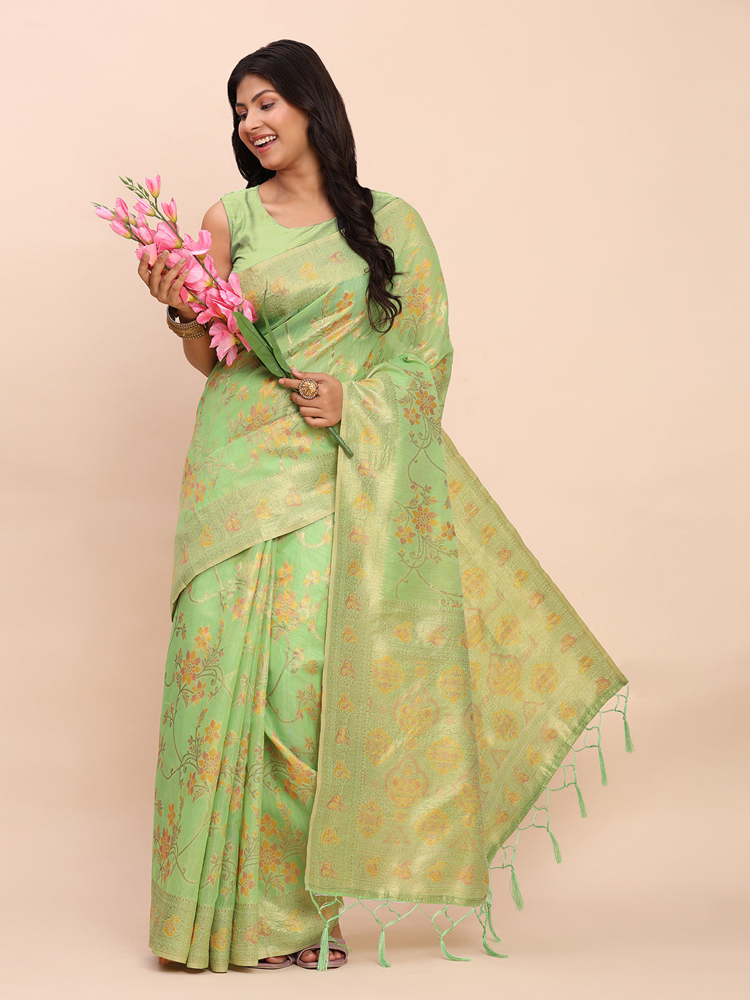 Astita Elegant Off Green Linen Cotton Saree with Floral Weave & Soft Gold Pallu – Graceful Choice for Casual, Office & Festive Looks