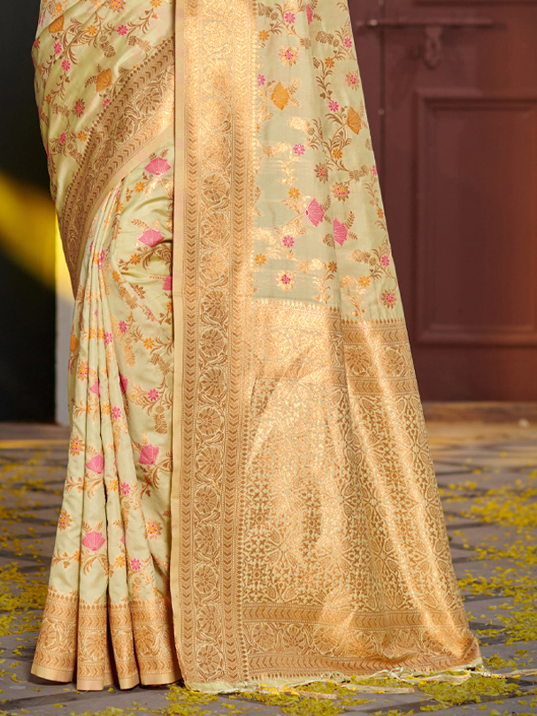 Astita Graceful Light Green Banarasi Silk Saree with Golden Zari Woven Border & Floral Jaal β Wedding & Festive Wear