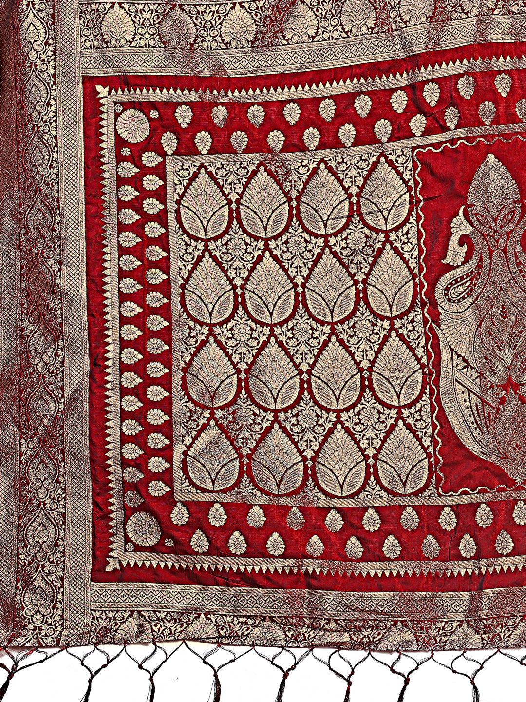 Astita Graceful Maroon Banarasi Silk Saree with Silver Zari – Perfect Ethnic Wear for Weddings & Festive Moments