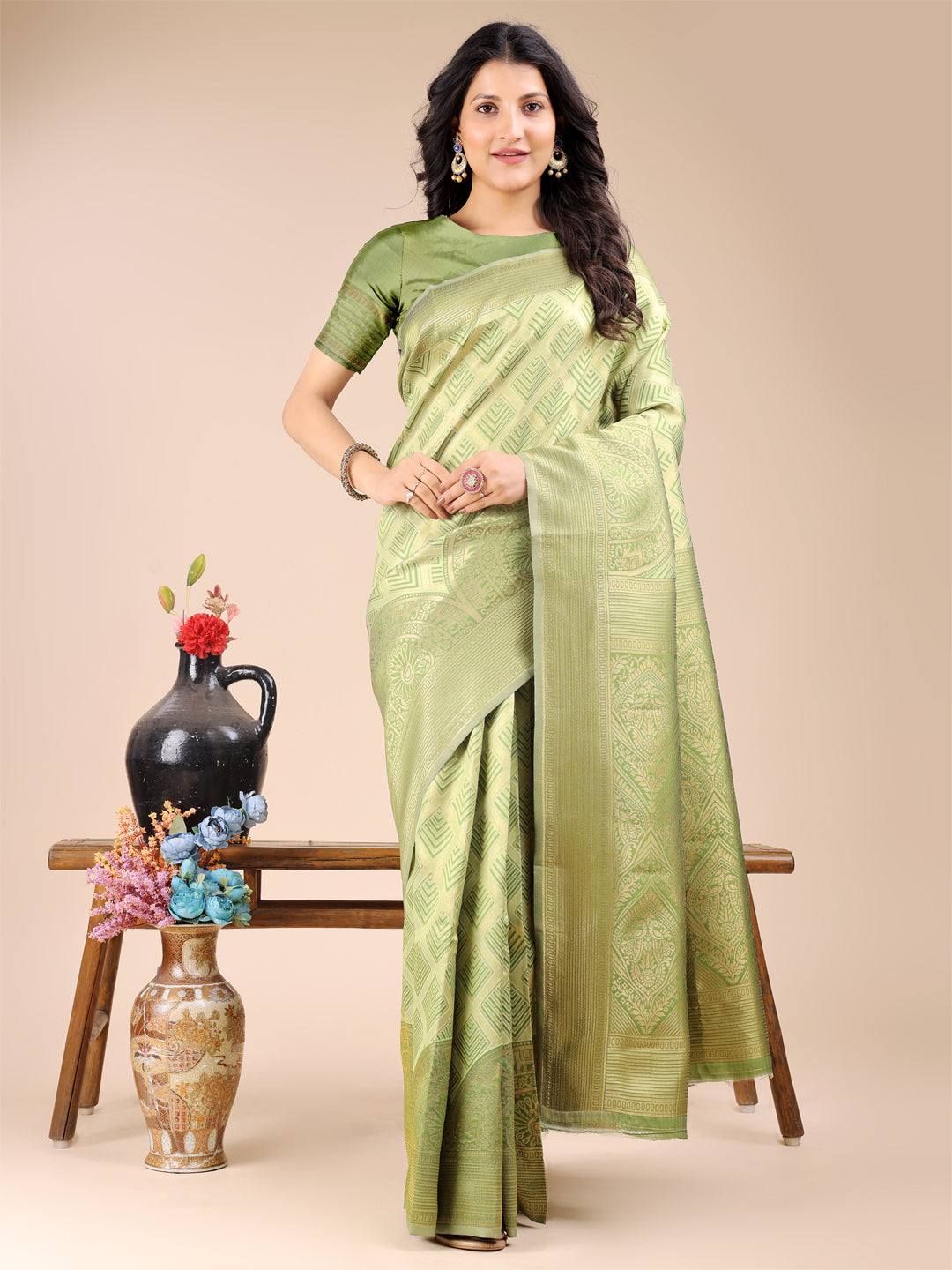 Astita Elegant Light Green and Gold Silk Saree – Graceful Artistry with Contemporary Charm