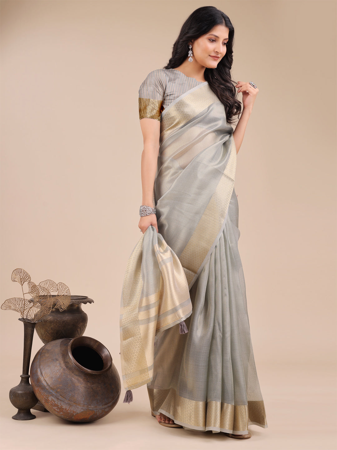 Astita Elegant Grey Organza Saree – Sheer Sophistication for Timeless Beauty