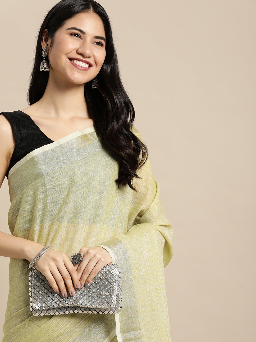 Astita Elegant Olive Green Woven Linen Saree with Contrast Zari Border & Tassels – Soft & Breathable Party Wear