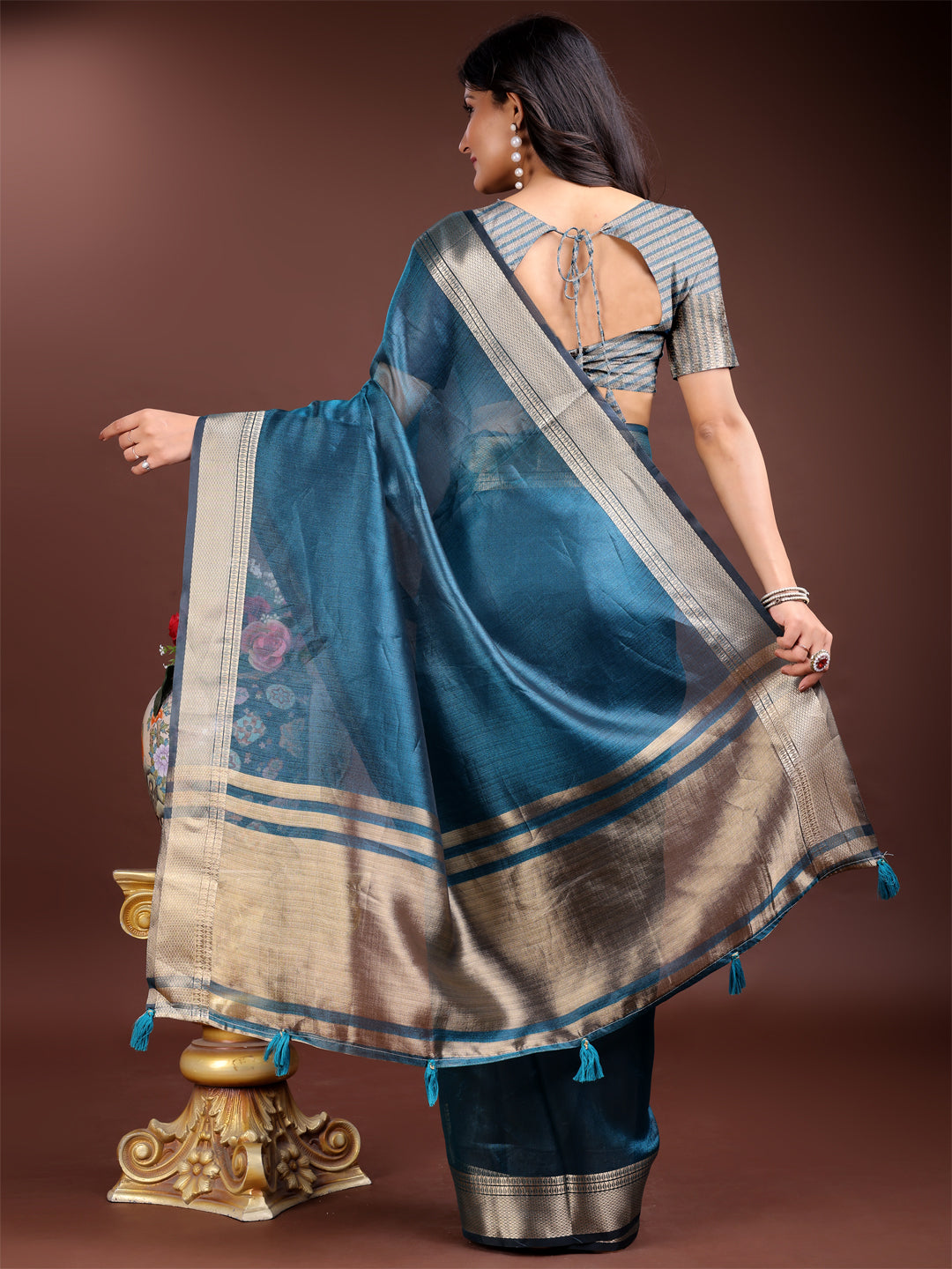 Sea Green Organza Saree with Golden Zari Border – Embrace Classic Grace