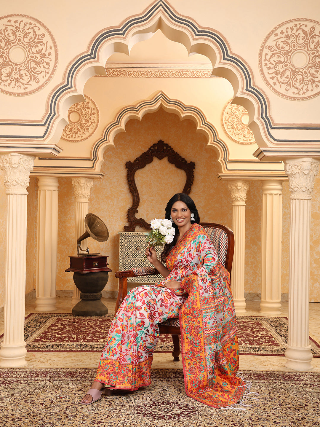 Astita Graceful Woven Linen Cotton Saree with Intricate Traditional Patterns and Tassel Detailing – Lightweight Ethnic Saree for Festive, Office & Everyday Elegant Look