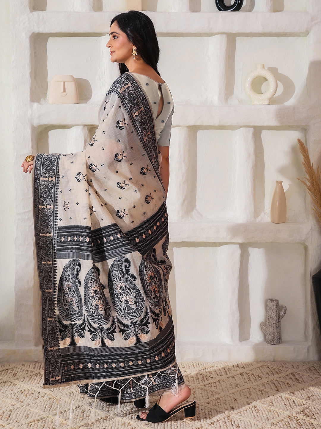 Astita Elegant Woven Linen Cotton Saree for Durga Puja & Diwali | Ethnic Motif Design with Rich Zari Border | Soft, Breathable, Festive-Ready Traditional Drape