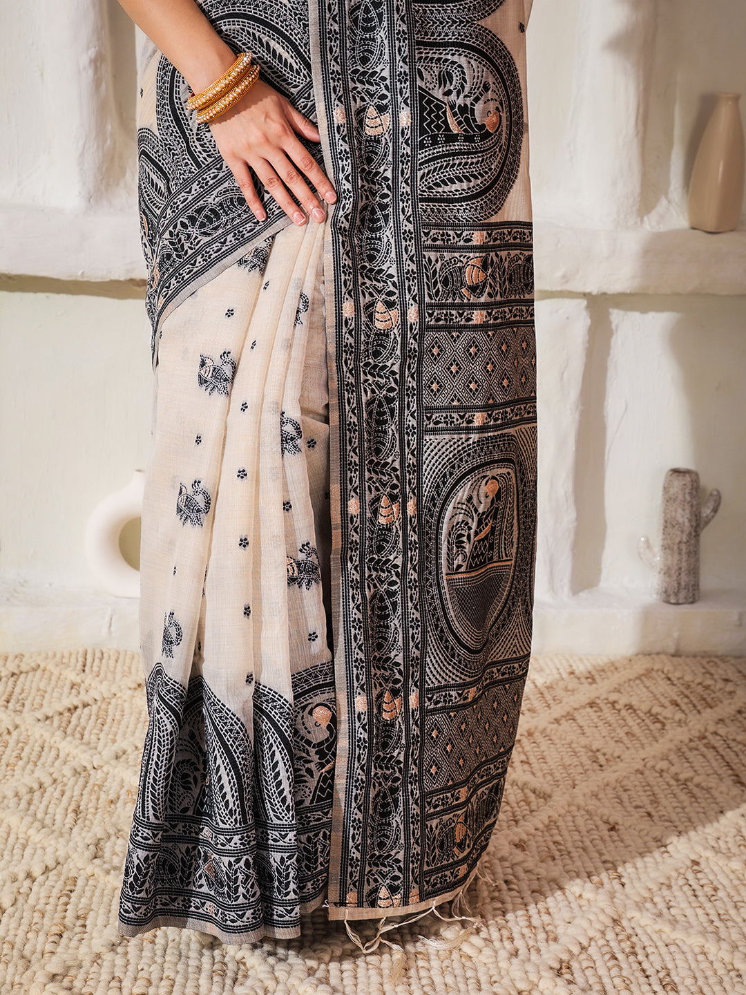 Astita Elegant Woven Linen Cotton Saree for Durga Puja & Diwali | Ethnic Motif Design with Rich Zari Border | Soft, Breathable, Festive-Ready Traditional Drape