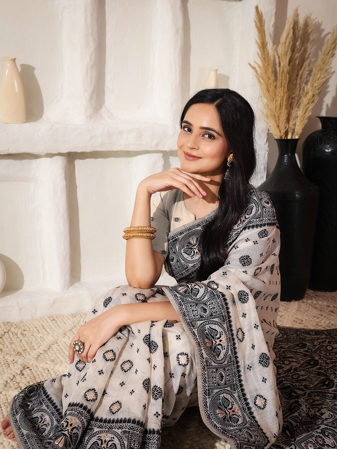 Astita Elegant Woven Linen Cotton Saree for Durga Puja & Diwali | Ethnic Motif Design with Rich Zari Border | Soft, Breathable, Festive-Ready Traditional Drape