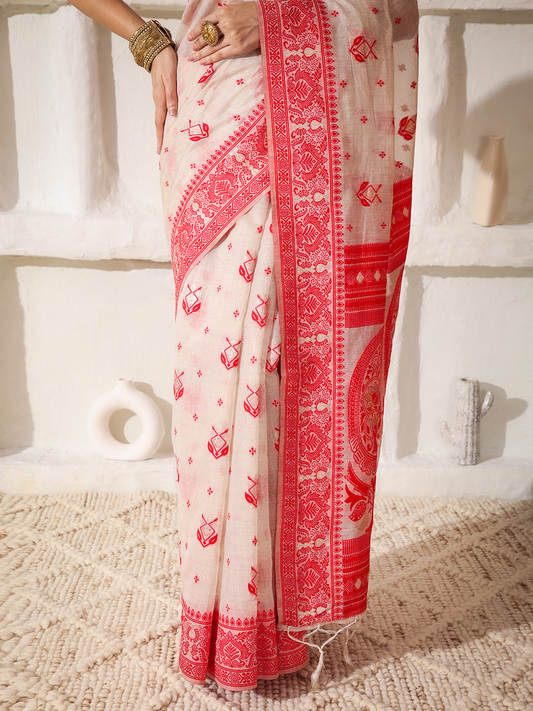 Astita Elegant Woven Linen Cotton Saree for Durga Puja & Diwali | Ethnic Motif Design with Rich Zari Border | Soft, Breathable, Festive-Ready Traditional Drape