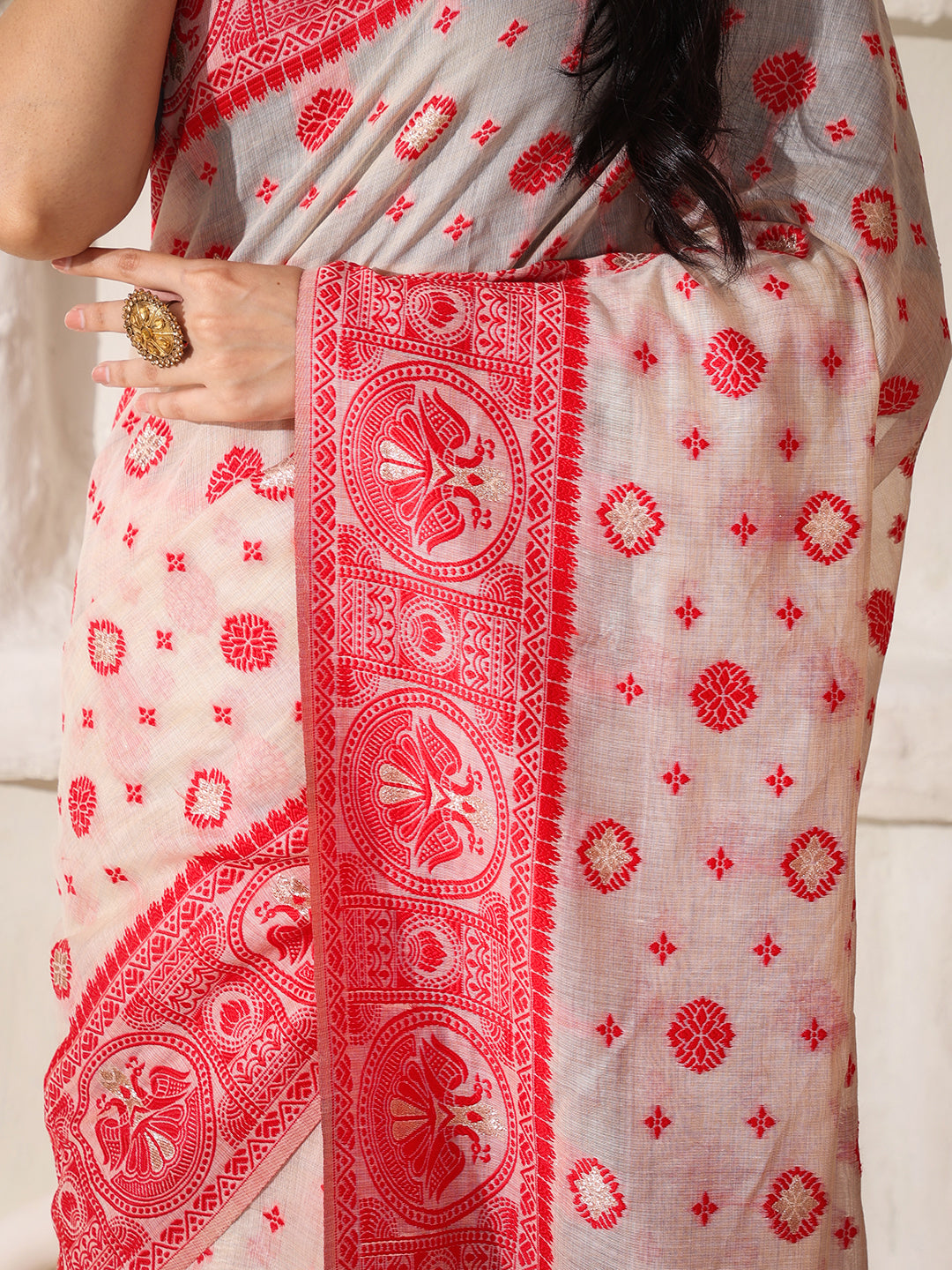 Astita Elegant Woven Linen Cotton Saree for Durga Puja & Diwali | Ethnic Motif Design with Rich Zari Border | Soft, Breathable, Festive-Ready Traditional Drape