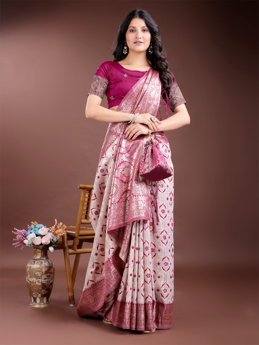 Astita Graceful Cream & Pink Linen Cotton Saree with Rich Zari Pallu – A Touch of Royal Comfort