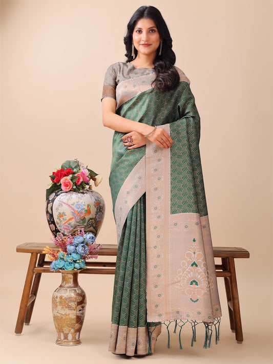 Astita Graceful Green & Beige Lichi Silk Saree with Elegant Woven Pallu – Timeless Beauty for Every Occasion