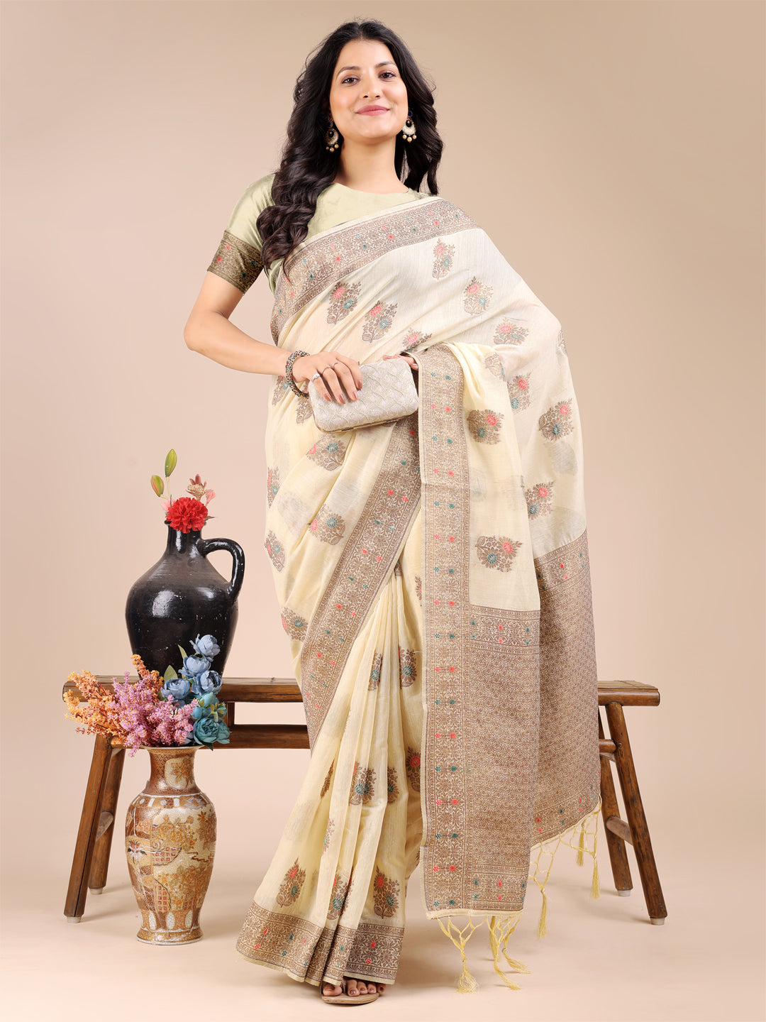 Astita Elegant Cream Cotton Saree – Timeless Charm with Floral Detailing