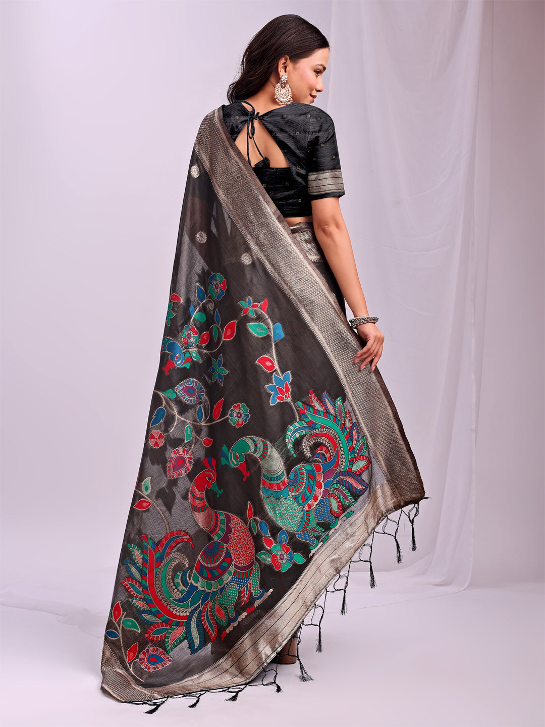 Astita Black Linen Cotton Saree with Bold Peacock Pallu – Elegant Zari Border Saree for Festive & Party Wear | Lightweight & Soft Fabric