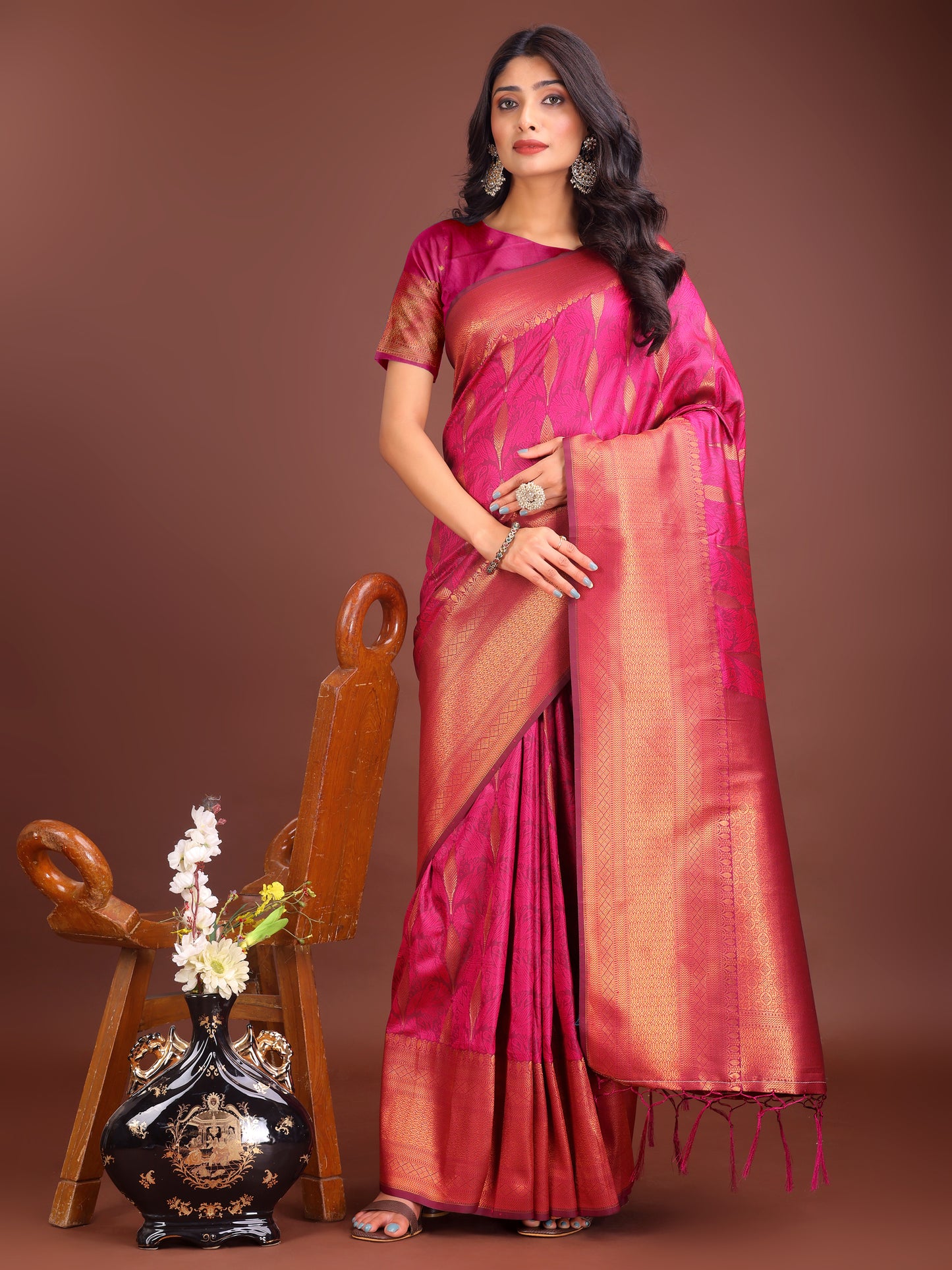 Astita Magenta Linen Cotton Saree with Golden Zari Leaf Woven Design & Rich Pallu – Festive Wear | Office Look | Soft Drape