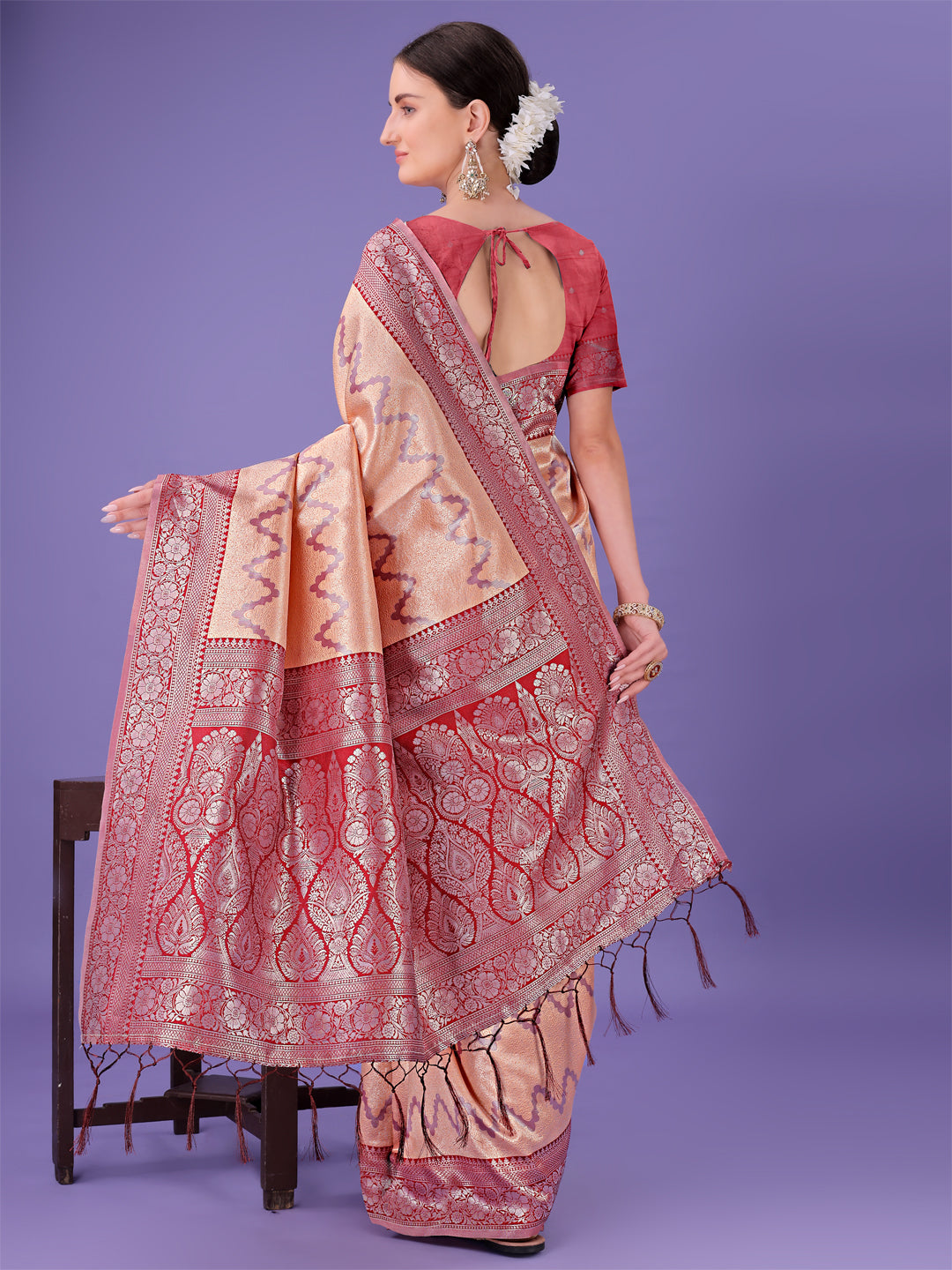 Astita Peach & Red Lichi Silk Saree with Rich Woven Border and Zigzag Pattern – Wedding & Festive Wear