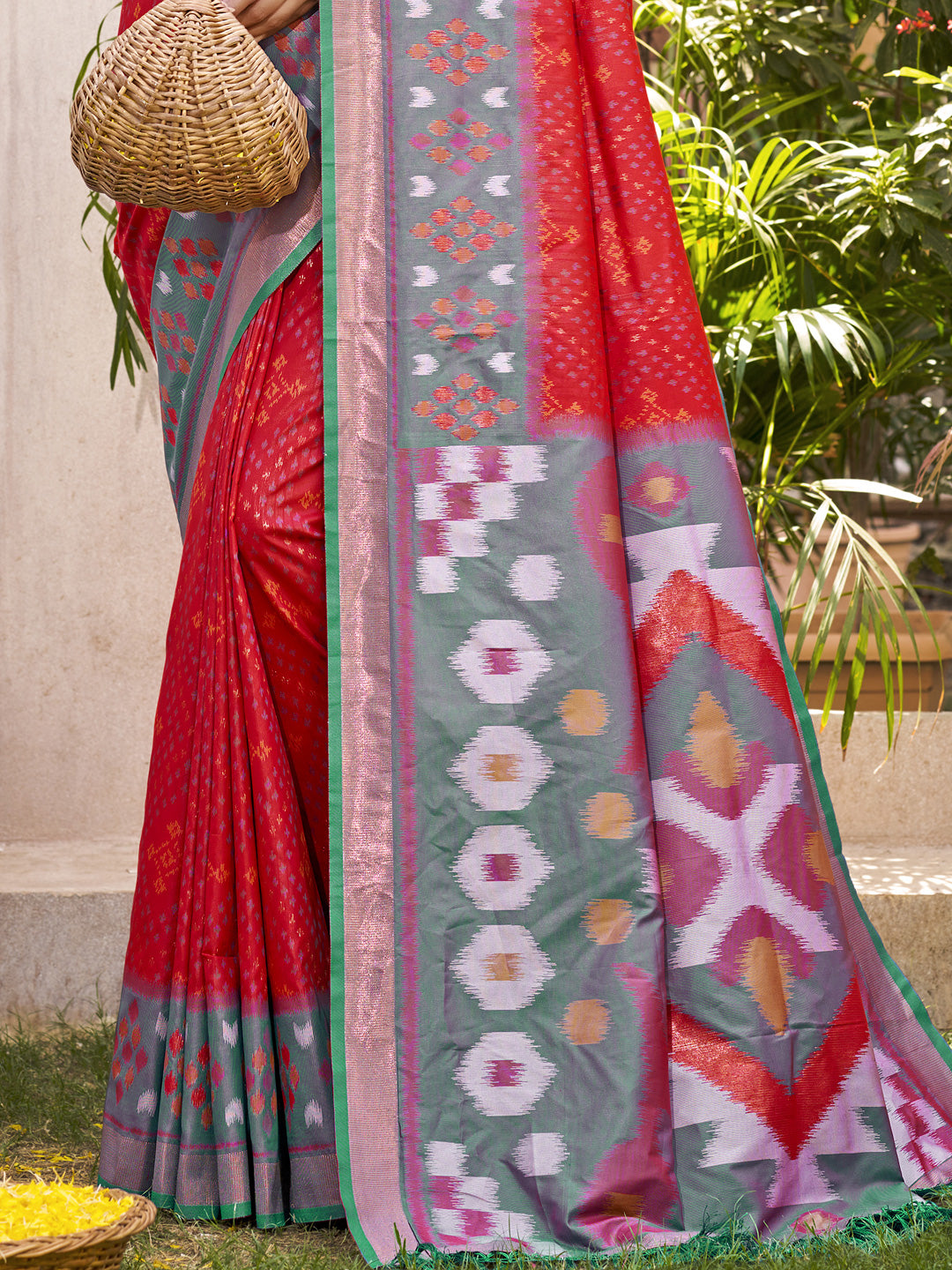 Astita Royal Red & Grey Pochampalli Soft Silk Saree with Traditional Ikat Woven Pallu – Perfect for Festive Celebrations & Wedding Occasions