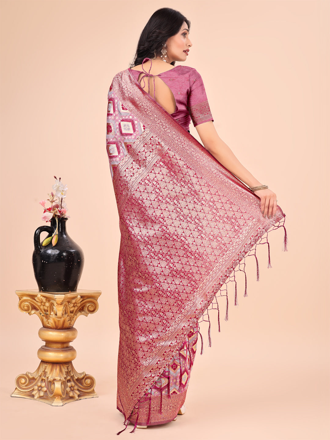 Graceful Pink Lichi Silk Saree with Contrast Blue Woven Border & Floral Zari Design – Wedding & Festive Wear