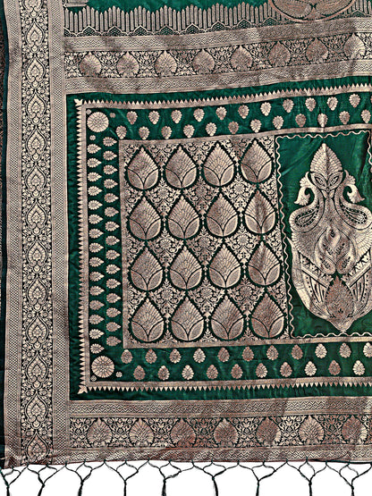 Astita Graceful Green Banarasi Silk Saree with Silver Zari – Perfect Ethnic Wear for Weddings & Festive Moments