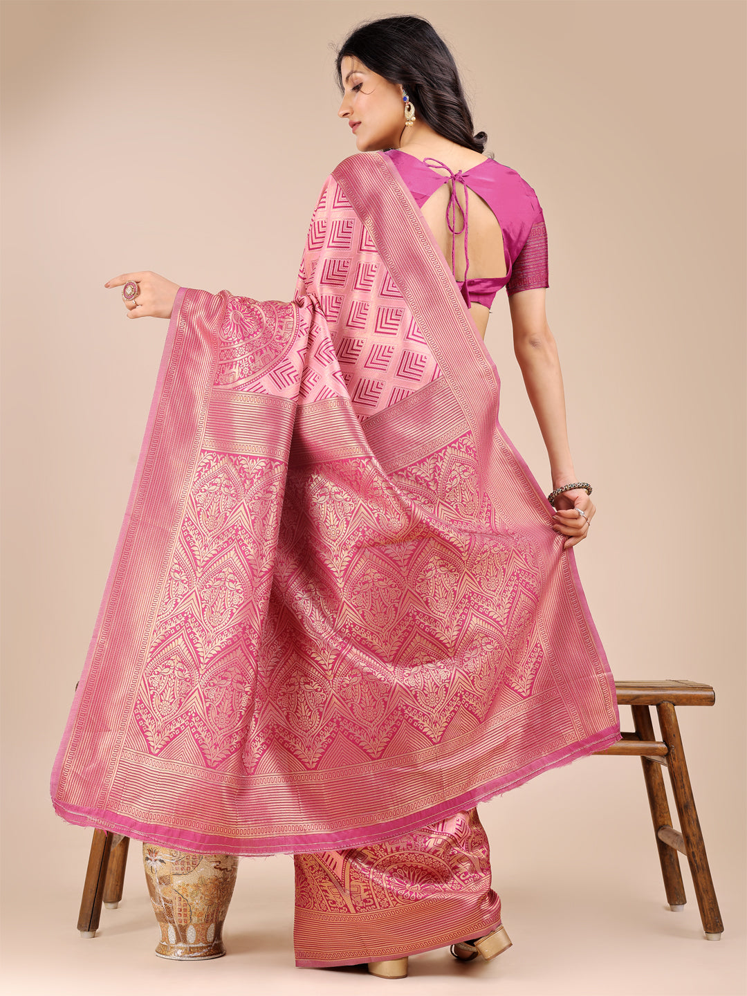 Astita Elegant Light Pink and Magenta Silk Saree – Graceful Artistry with Contemporary Charm