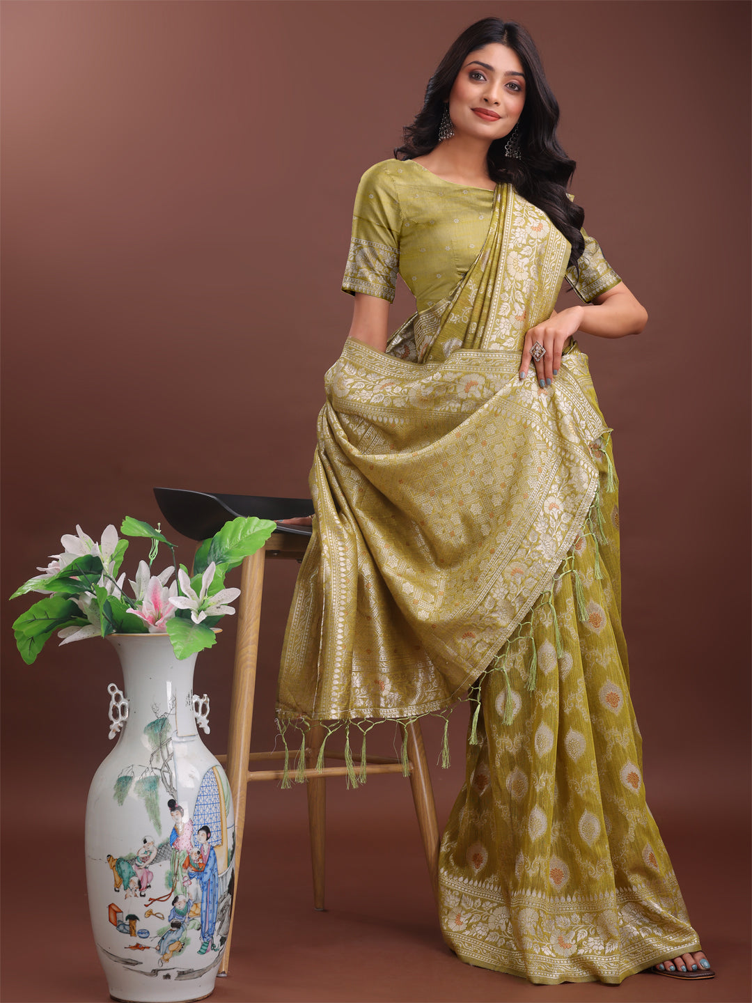 Astita Elegant Mustrad Linen Cotton Saree with Silver Zari – Perfect Blend of Comfort & Charm